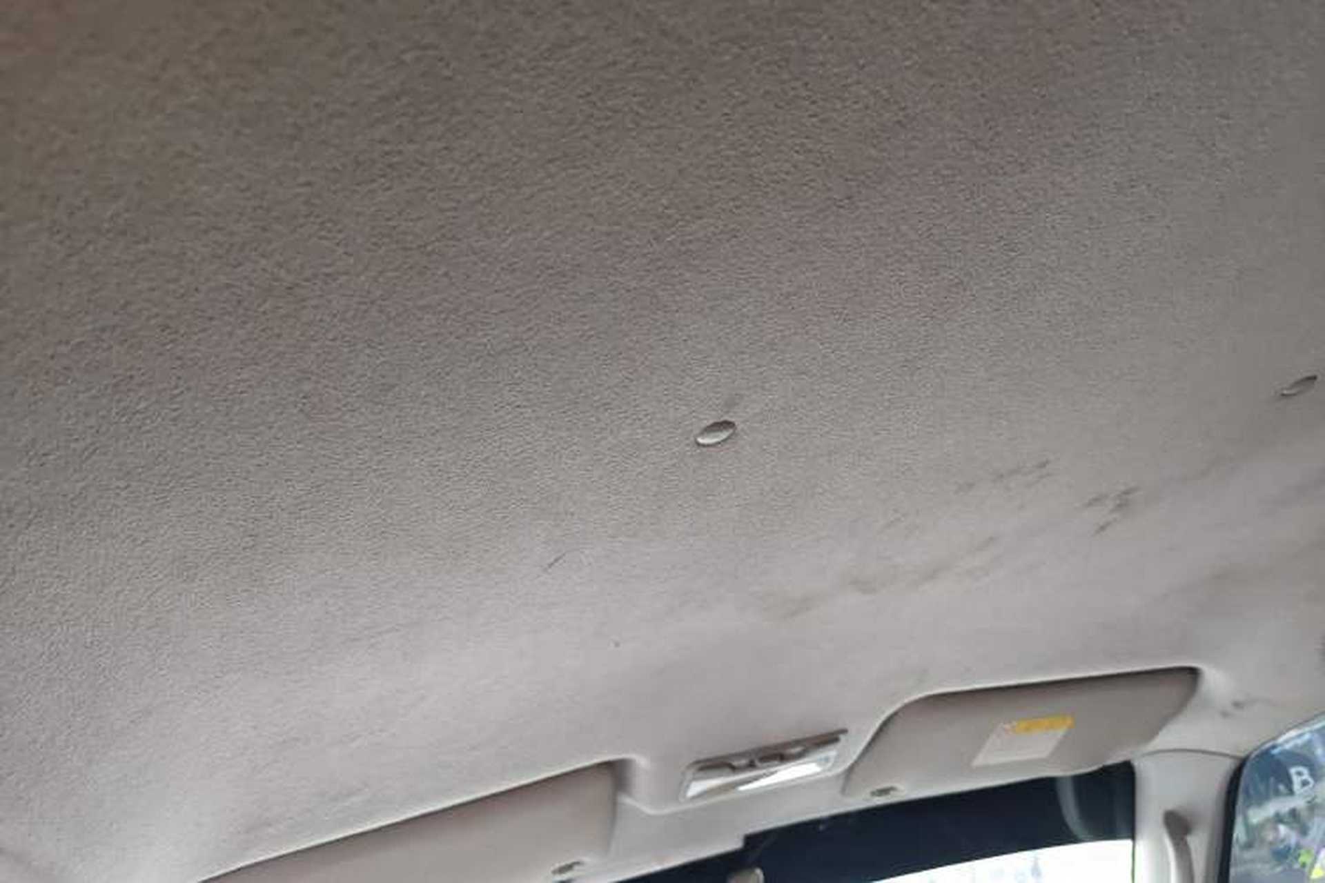 Used Mitsubishi Pajero 2011 V73 3.0L AT GLX Headliner