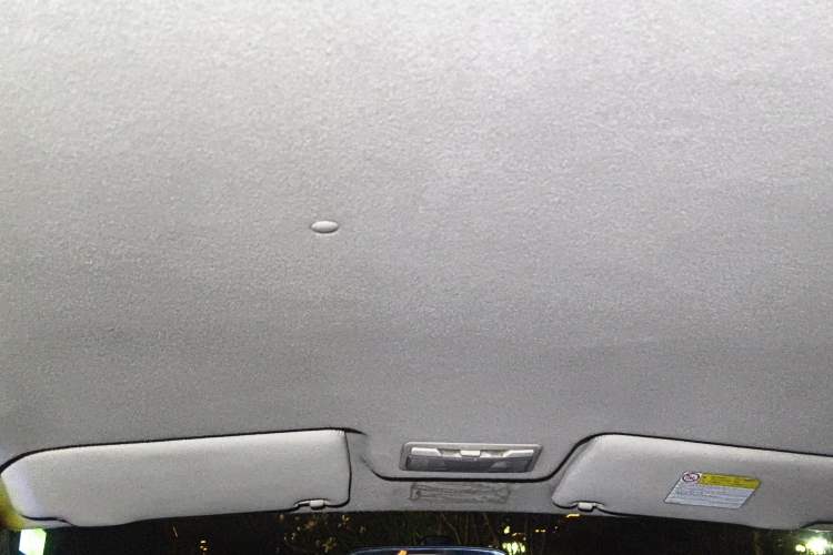 Used Mitsubishi Pajero 2011 V73 3.0L MT GL Headliner