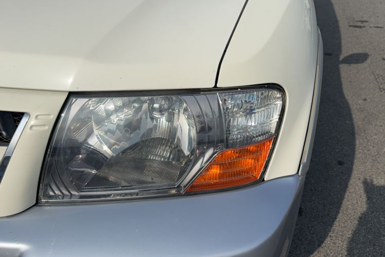 Used Mitsubishi Pajero 2011 V73 3.0L AT GLX Left Front Headlight