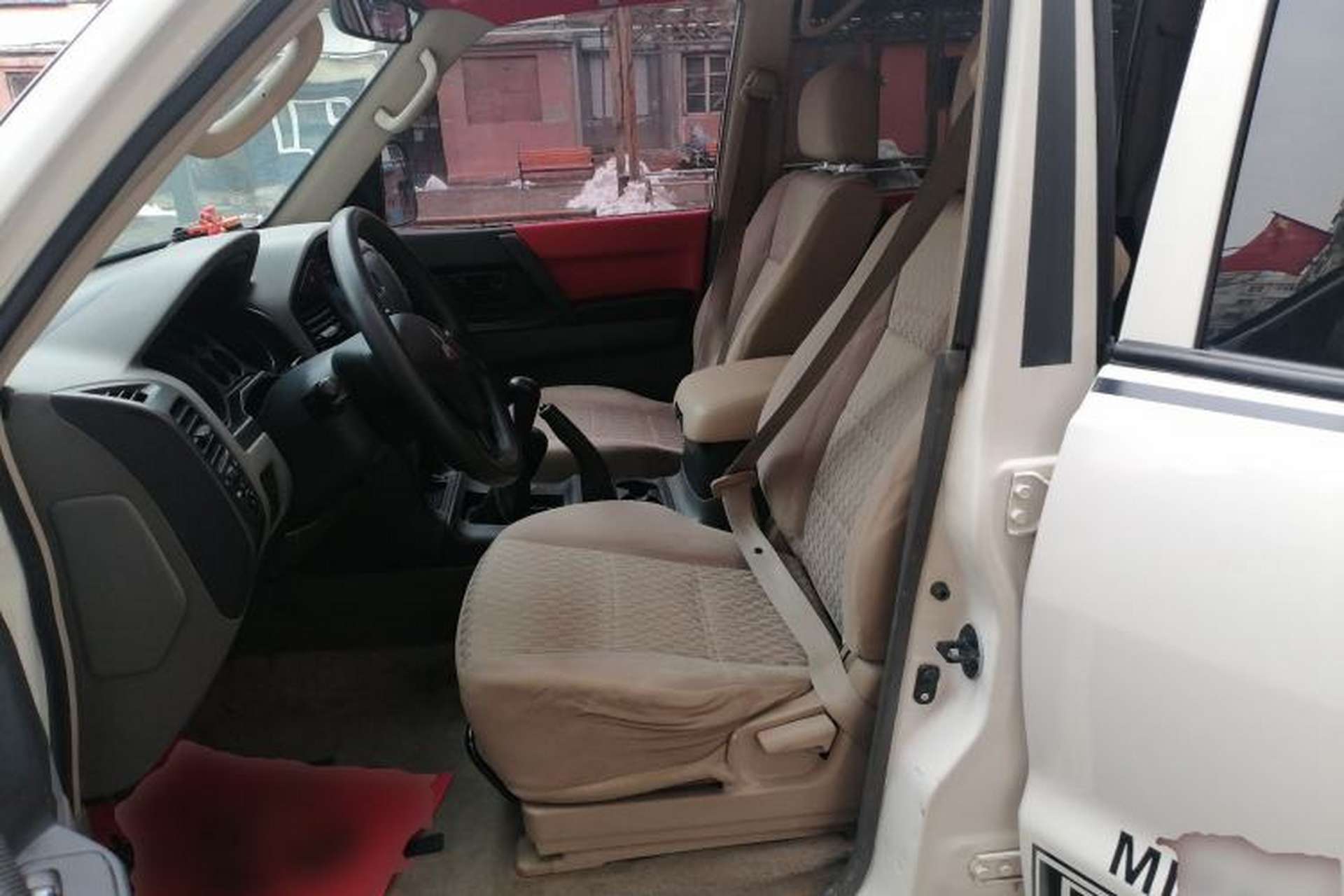 Used Mitsubishi Pajero 2011 V73 3.0L MT GL Left Front Seat