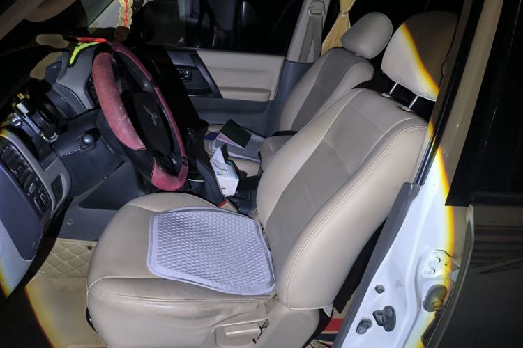 Used Mitsubishi Pajero 2011 V73 3.0L MT GL Left Front Seat
