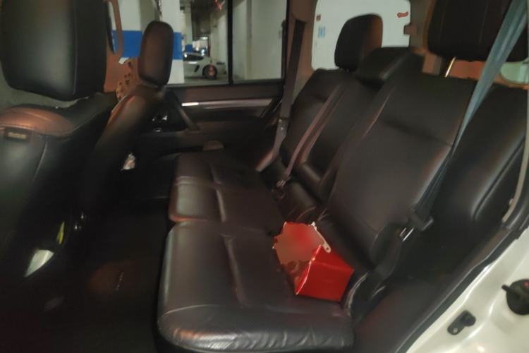 Used Mitsubishi Pajero 2011 3.0L Elite Edition Left Rear Seat