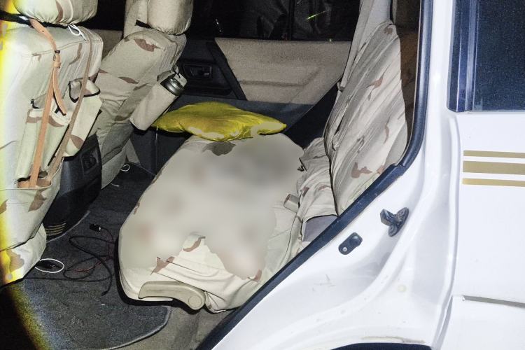 Used Mitsubishi Pajero 2011 V73 3.0L MT GL Left Rear Seat