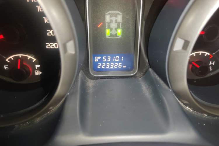 Used Mitsubishi Pajero 2011 3.0L Elite Edition Odometer Close Up