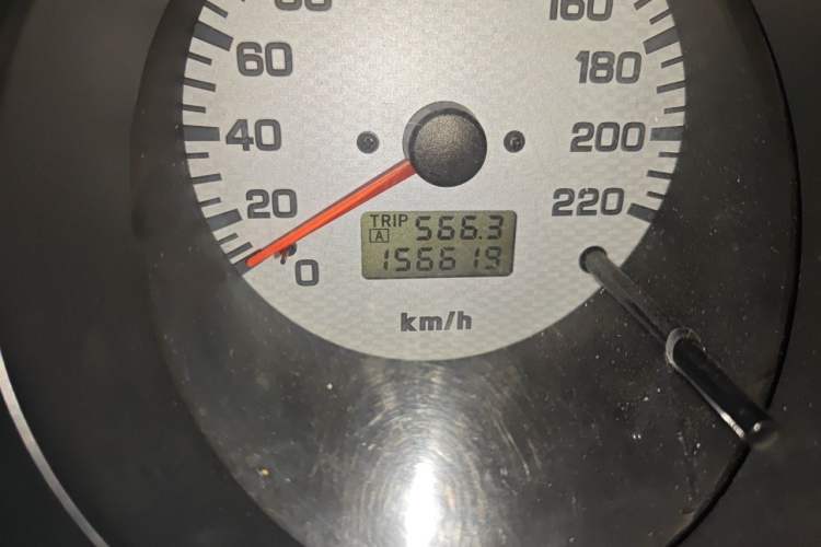 Used Mitsubishi Pajero 2011 V73 3.0L AT GLS Odometer Close Up