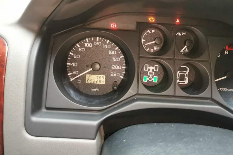 Used Mitsubishi Pajero 2011 V73 3.0L AT GLX Odometer Close Up