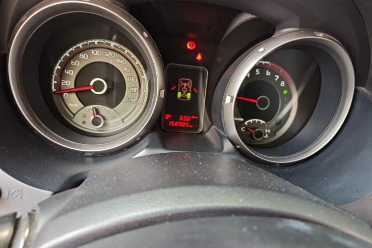 Used Mitsubishi Pajero 2011 3.0L Elite Overdrive Edition Odometer Close Up