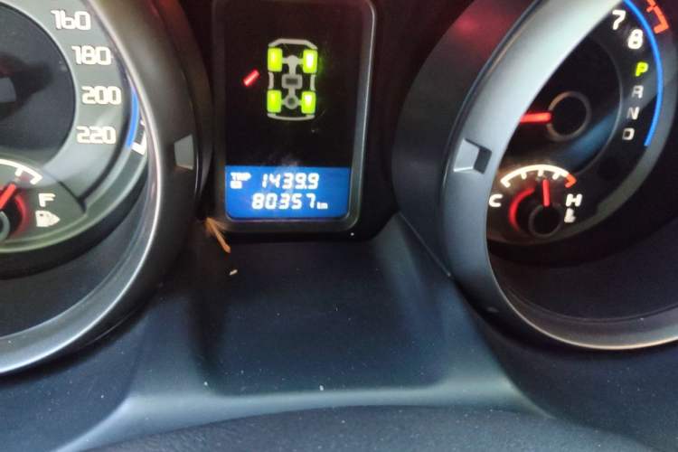 Used Mitsubishi Pajero 2011 3.0L Elite Edition Odometer Close Up