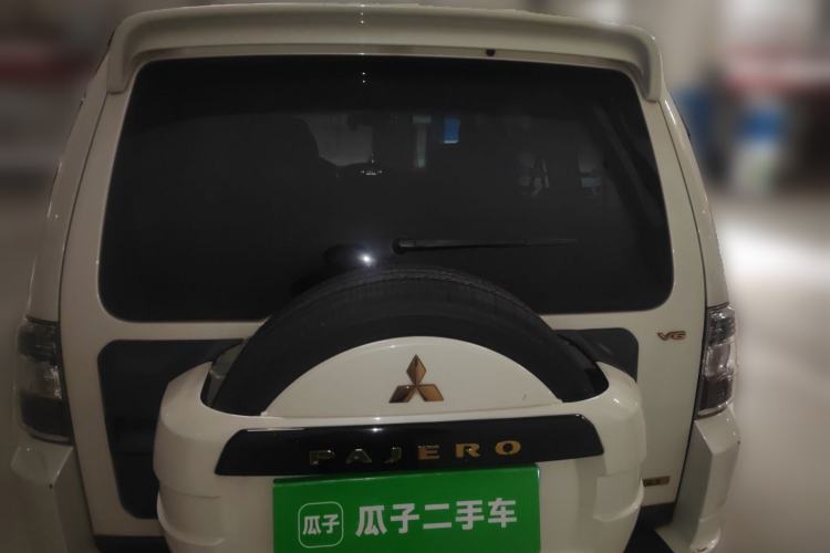 Used Mitsubishi Pajero 2011 3.0L Elite Edition Rear