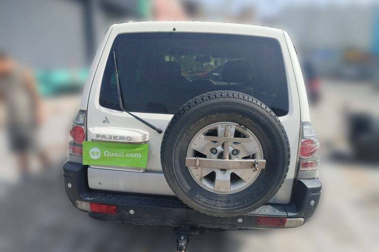 Used Mitsubishi Pajero 2011 V73 3.0L AT GLX Rear