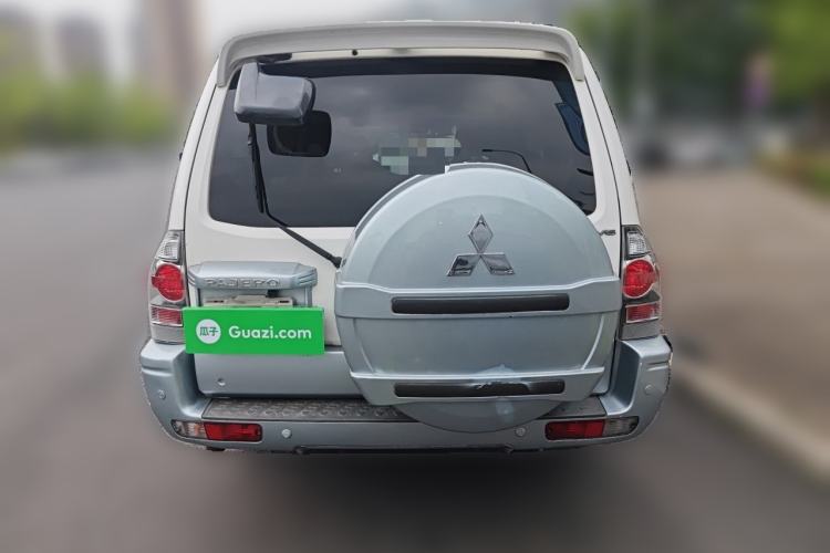 Used Mitsubishi Pajero 2011 V73 3.0L AT GLS Rear