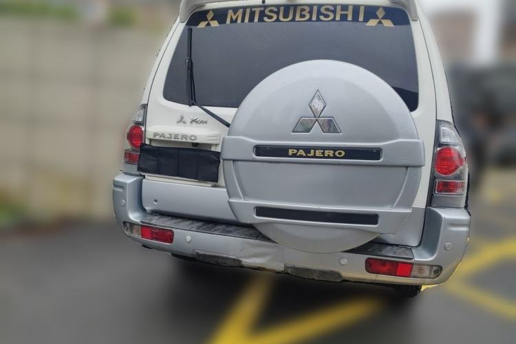 Used Mitsubishi Pajero 2011 V73 3.0L AT GLX Rear