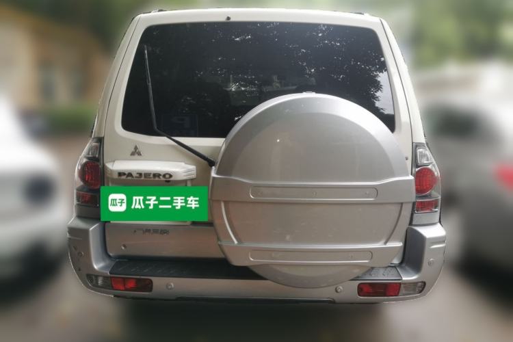 Used Mitsubishi Pajero 2011 V73 3.0L AT GLX Rear