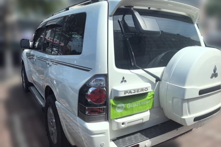Used Mitsubishi Pajero 2011 V73 3.0L MT GL Rear Left 45 Deg