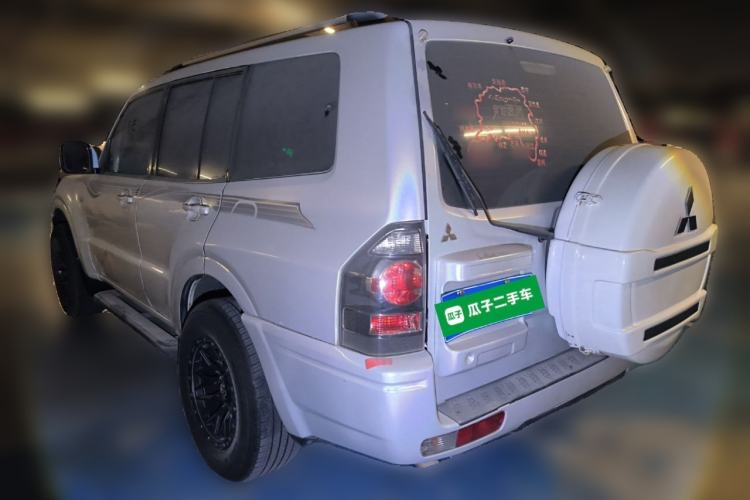 Used Mitsubishi Pajero 2011 V73 3.0L MT GL Rear Left 45 Deg