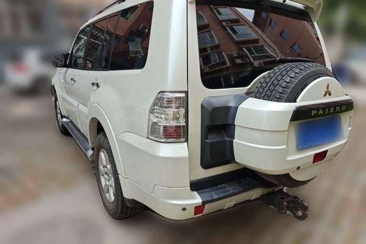 Used Mitsubishi Pajero 2011 3.0L Elite Overdrive Edition Rear Left 45 Deg