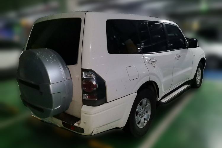 Used Mitsubishi Pajero 2011 V73 3.0L MT GL Rear Right 45 Deg