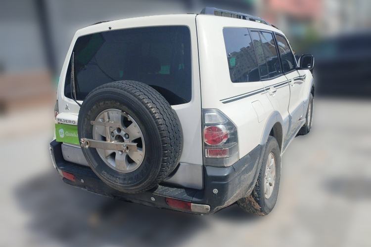 Used Mitsubishi Pajero 2011 V73 3.0L AT GLX Rear Right 45 Deg