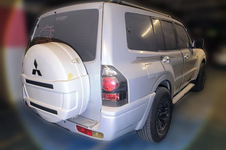 Used Mitsubishi Pajero 2011 V73 3.0L MT GL Rear Right 45 Deg