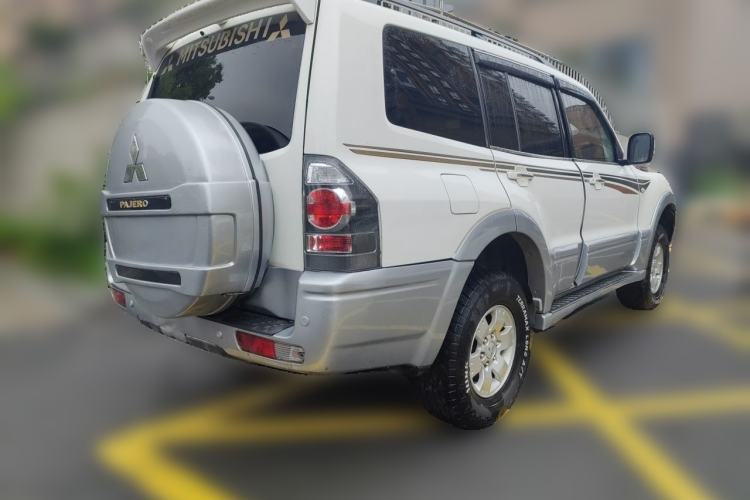 Used Mitsubishi Pajero 2011 V73 3.0L AT GLX Rear Right 45 Deg