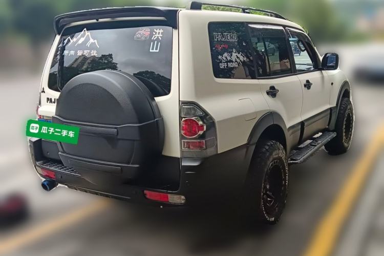 Used Mitsubishi Pajero 2011 V73 3.0L AT GLX Rear Right 45 Deg