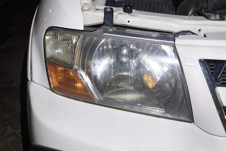 Used Mitsubishi Pajero 2011 V73 3.0L MT GL Right Front Headlight