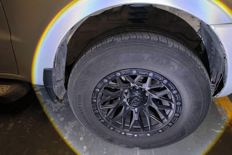 Used Mitsubishi Pajero 2011 V73 3.0L MT GL Right Front Wheel Hub