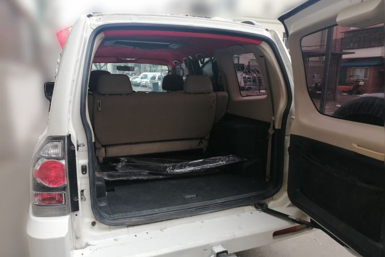 Used Mitsubishi Pajero 2011 V73 3.0L MT GL Trunk