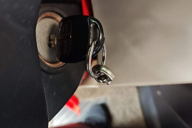Used Mitsubishi Pajero 2011 3.0L Elite Overdrive Edition Vehicle Key