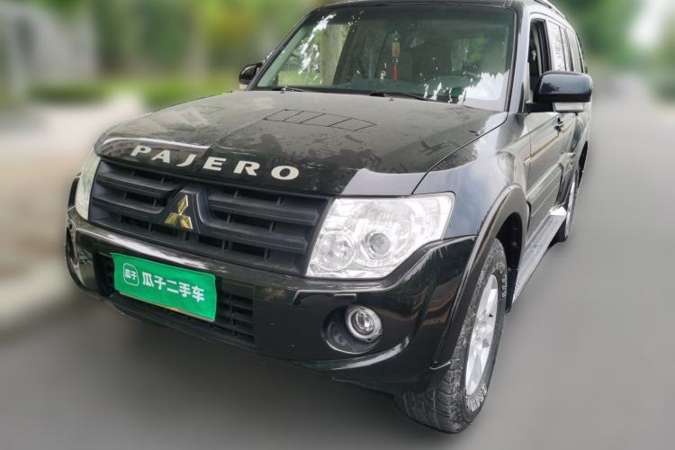 Used Mitsubishi Pajero 2012 3.0L Luxury Edition Guazi used car, China used car export, Used car for sale, Used cars, Cheapest cars for sale