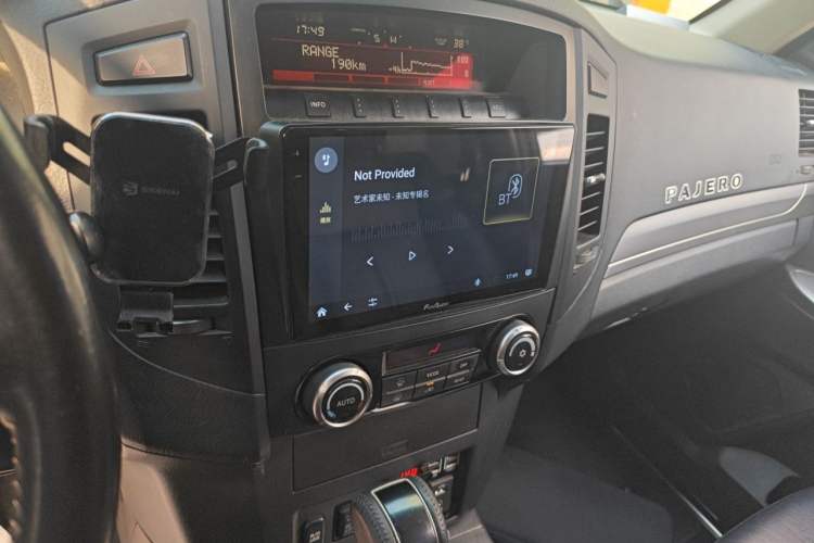Used Mitsubishi Pajero 2012 3.0L Elite Upgrade Edition Audio And AC Panel