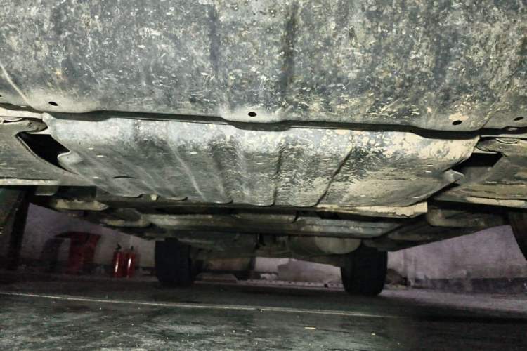 Used Mitsubishi Pajero 2012 3.0L Elite Edition Chassis Front