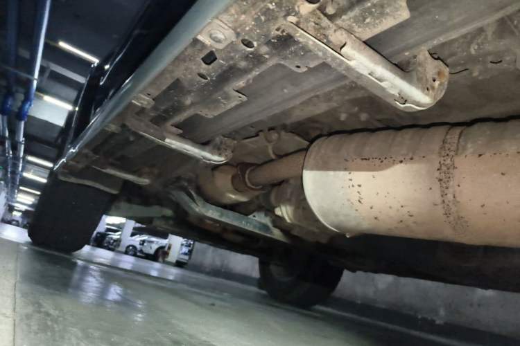 Used Mitsubishi Pajero 2012 3.0L Elite Edition Chassis Rear Left