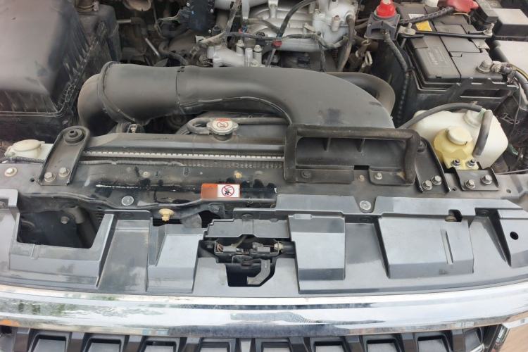 Used Mitsubishi Pajero 2012 3.0L Elite Upgrade Edition Engine Bay