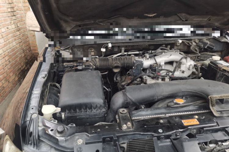 Used Mitsubishi Pajero 2012 3.0L Elite Upgrade Edition Engine Bay Right