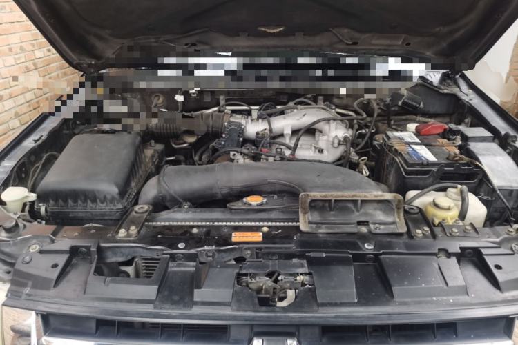 Used Mitsubishi Pajero 2012 3.0L Elite Upgrade Edition Engine Bay
