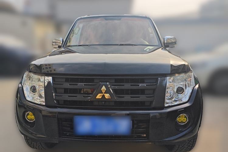 Used Mitsubishi Pajero 2012 3.0L Elite Upgrade Edition Front