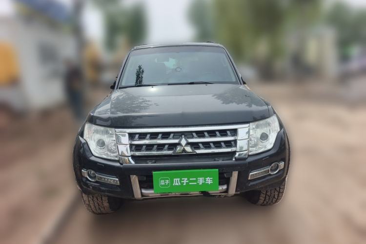 Used Mitsubishi Pajero 2012 3.0L Elite Upgrade Edition Front