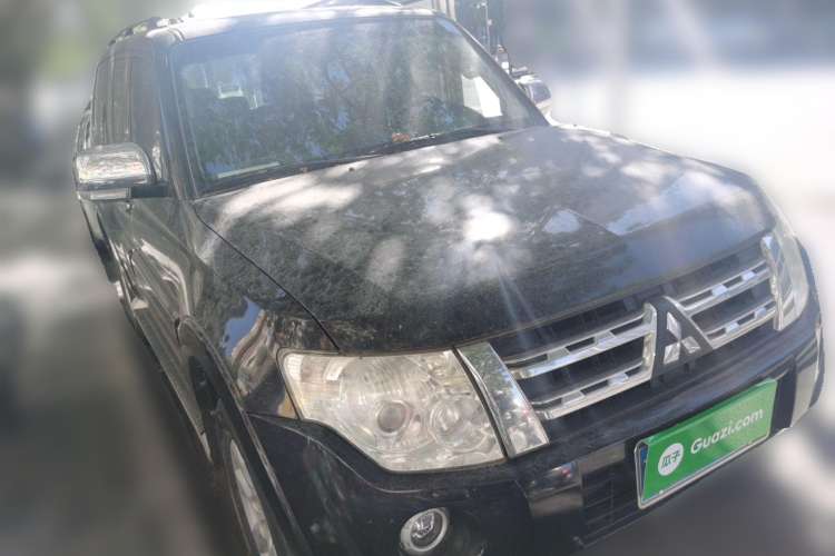 Used Mitsubishi Pajero 2012 3.0L Elite Edition Front Right 45 Deg