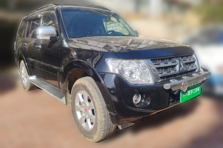 Used Mitsubishi Pajero 2012 3.0L Elite Edition Front Right 45 Deg