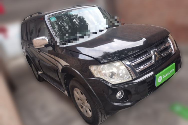 Used Mitsubishi Pajero 2012 3.0L Elite Upgrade Edition Front Right 45 Deg