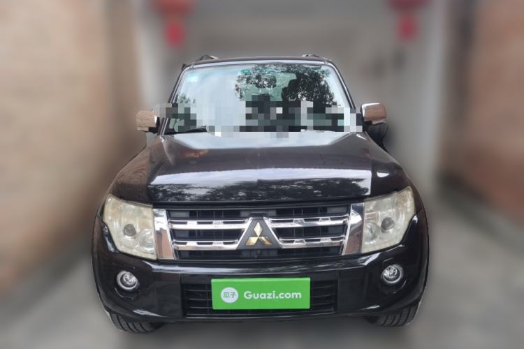 Used Mitsubishi Pajero 2012 3.0L Elite Upgrade Edition Front