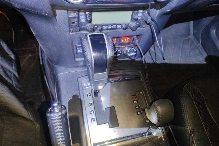 Used Mitsubishi Pajero 2012 3.0L Elite Upgrade Edition Gear Lever