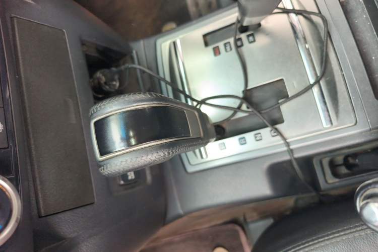 Used Mitsubishi Pajero 2012 3.0L Elite Upgrade Edition Gear Lever