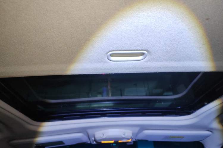 Used Mitsubishi Pajero 2012 3.0L Elite Upgrade Edition Headliner