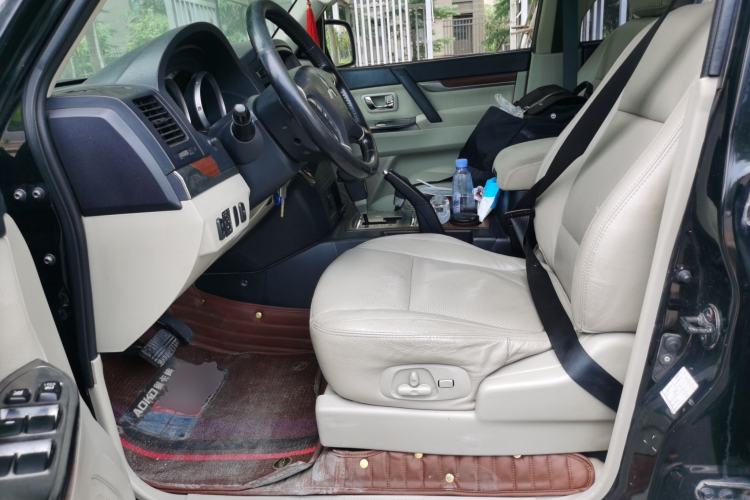 Used Mitsubishi Pajero 2012 3.0L Luxury Edition Left Front Seat