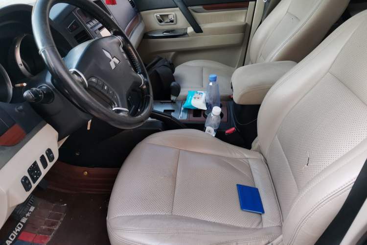 Used Mitsubishi Pajero 2012 3.0L Luxury Edition Left Front Seat