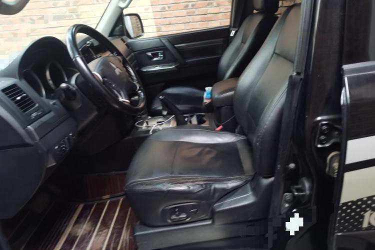 Used Mitsubishi Pajero 2012 3.0L Elite Upgrade Edition Left Front Seat