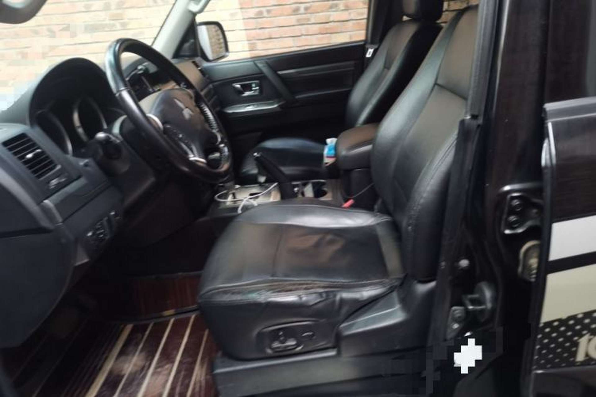 Used Mitsubishi Pajero 2012 3.0L Elite Upgrade Edition Left Front Seat
