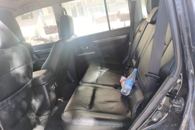 Used Mitsubishi Pajero 2012 3.0L Elite Edition Left Rear Seat